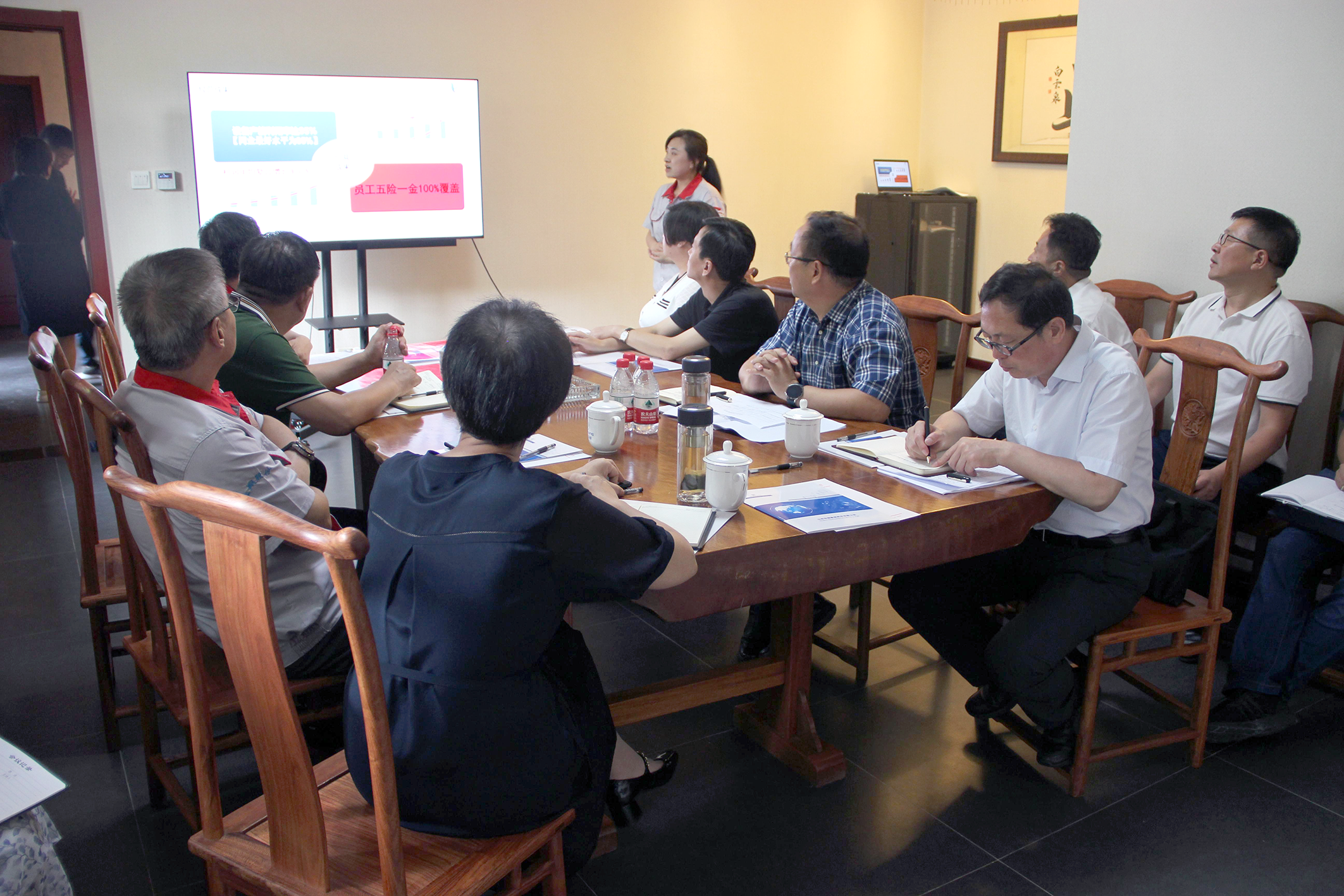 市委常委、統(tǒng)戰(zhàn)部部長(zhǎng)郝忠祥一行蒞臨我司參觀調(diào)研